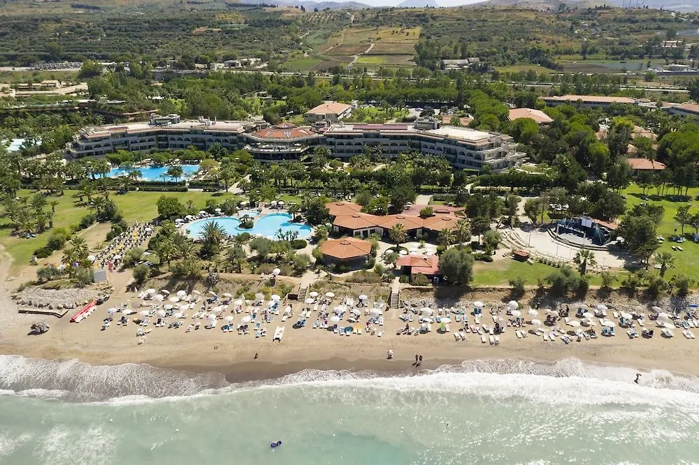 The Signature Level At Grand Palladium Sicilia Resort & Spa Campofelice Di Roccella 5*,