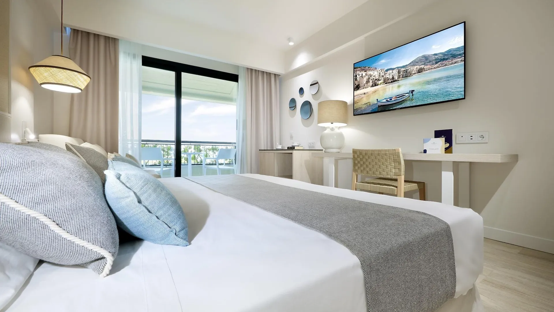 The Signature Level At Grand Palladium Sicilia Resort & Spa Campofelice Di Roccella Italy