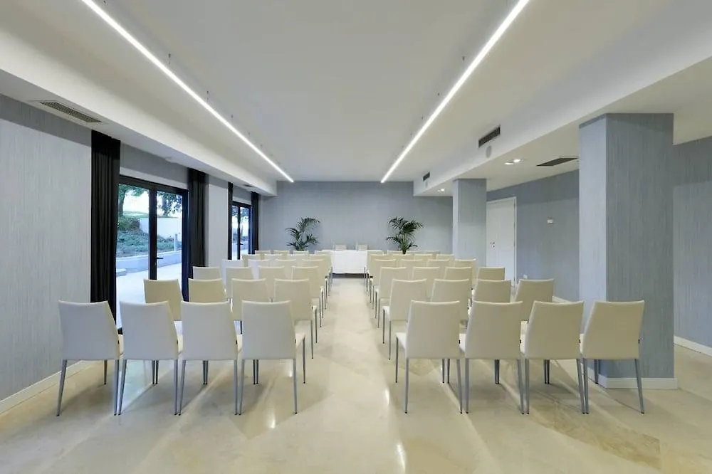 The Signature Level At Grand Palladium Sicilia Resort & Spa Campofelice Di Roccella 5*,