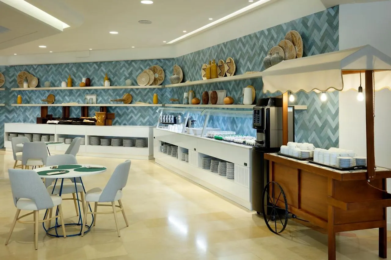 The Signature Level At Grand Palladium Sicilia Resort & Spa Campofelice Di Roccella