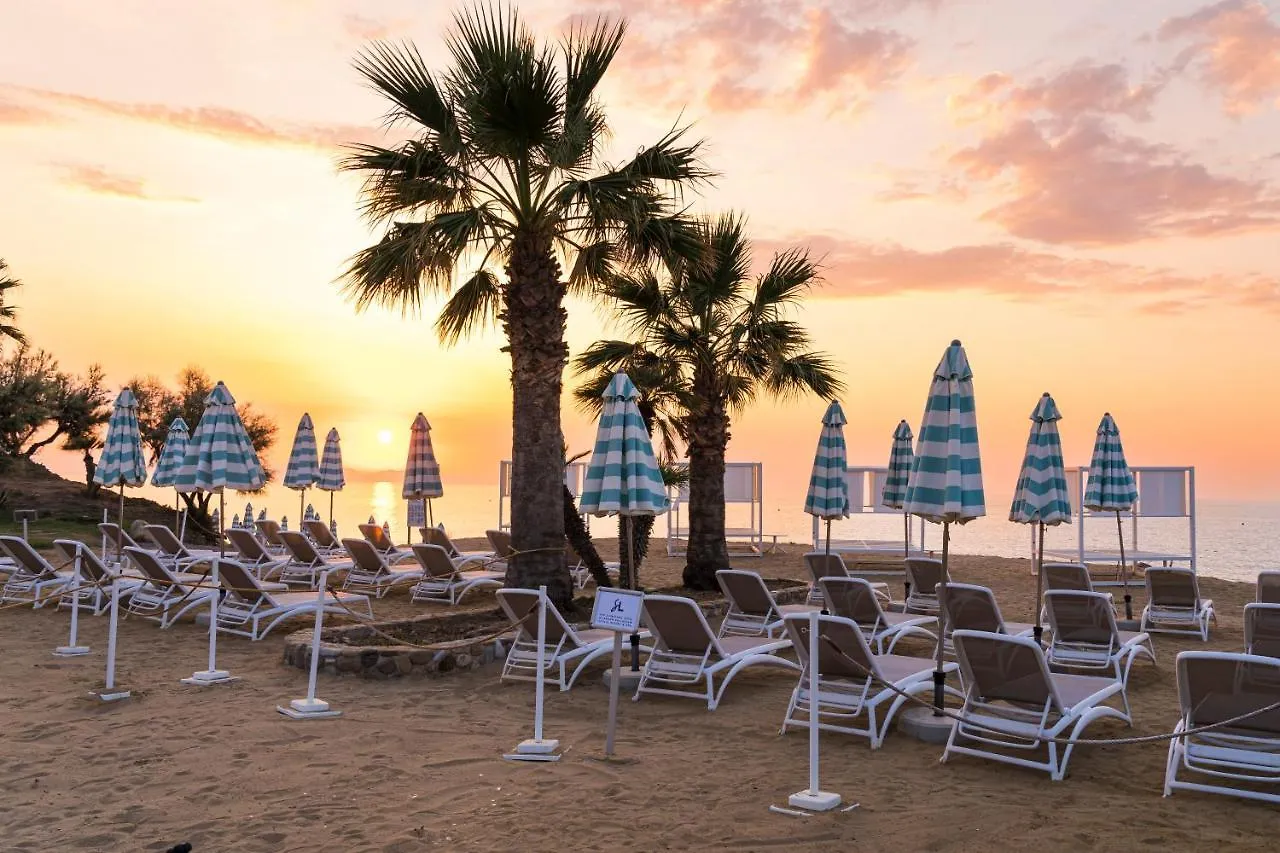 The Signature Level At Grand Palladium Sicilia Resort & Spa Campofelice Di Roccella Italien